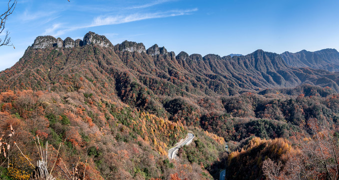 贾郭山峰从