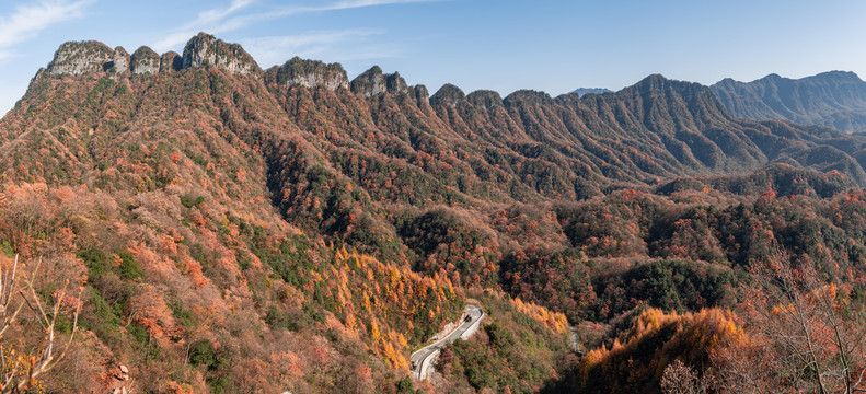 贾郭山峰从