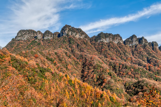 贾郭山峰从