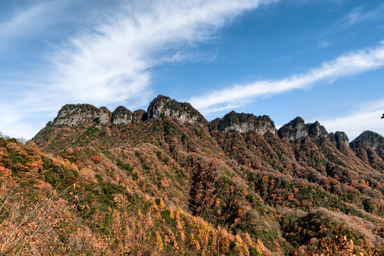 贾郭山峰从