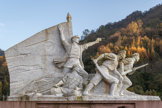巴山游击队雕塑