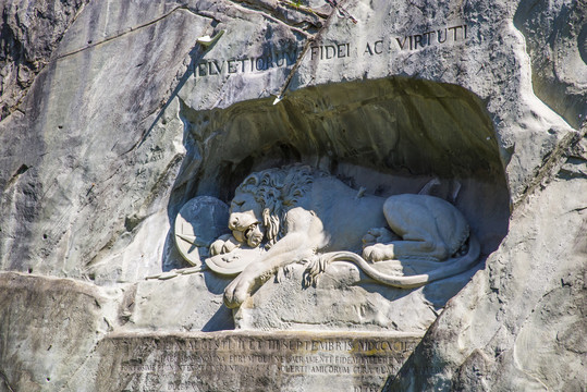 瑞士狮子纪念碑