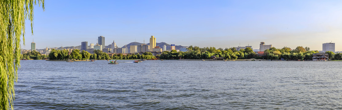 济南大明湖全景