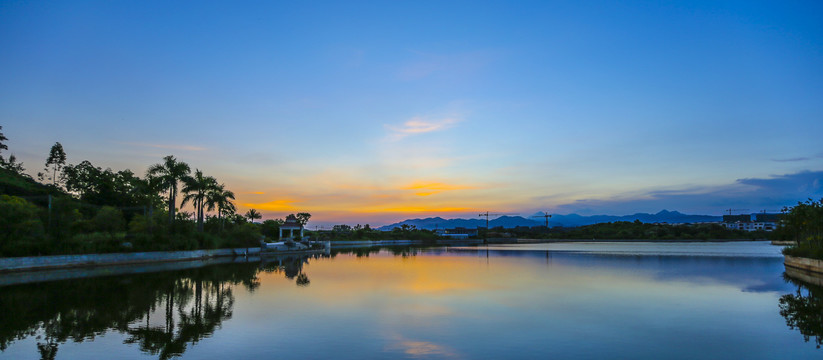 湖畔风景