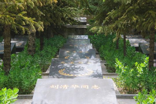 西宁西路军纪念馆墓园