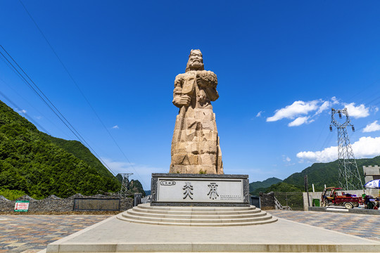 宝鸡秦岭炎帝像