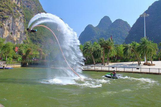 水上飞人水上运动