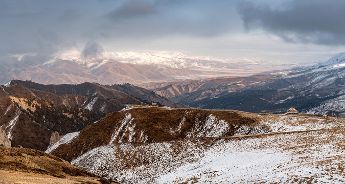 祁连山雪山