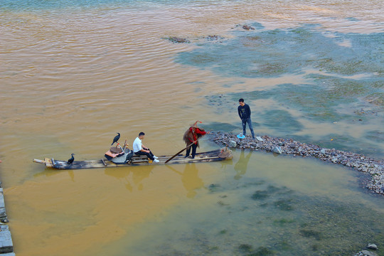 桂林山水渔翁鱼船