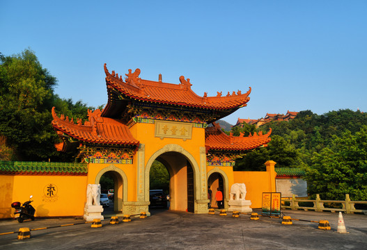 金台寺山门