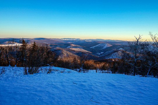 雪中木屋