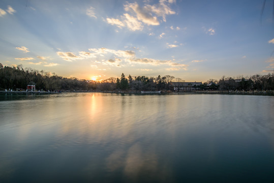 北大校园风光未名湖日落夕阳