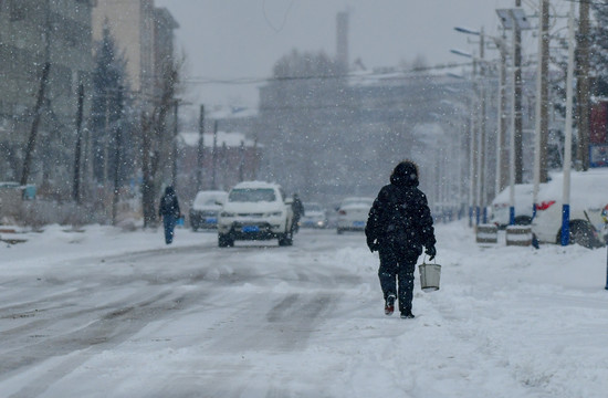 雪后小镇生活