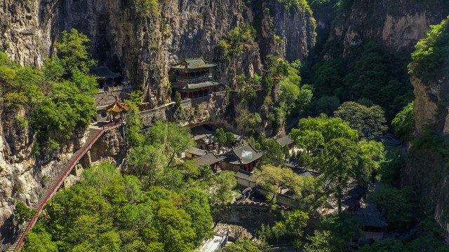 山西盂县藏山