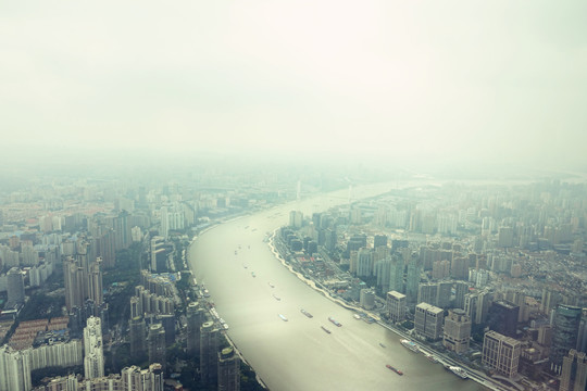上海中心大厦眺望黄浦江