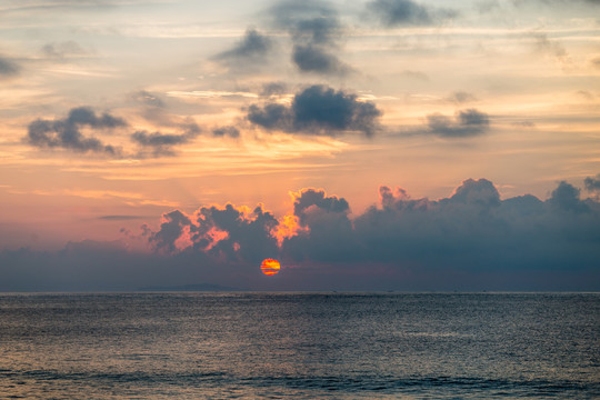 海边日落