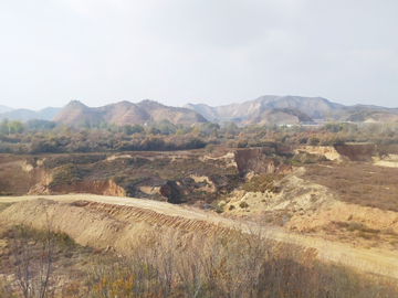 深秋西北山区风景