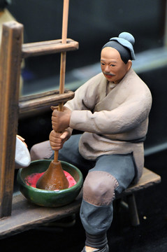 古代磁窑生产工匠泥塑模型