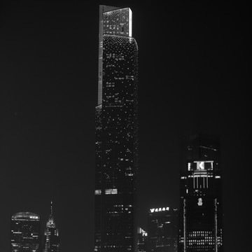 广州东塔夜景黑白照片