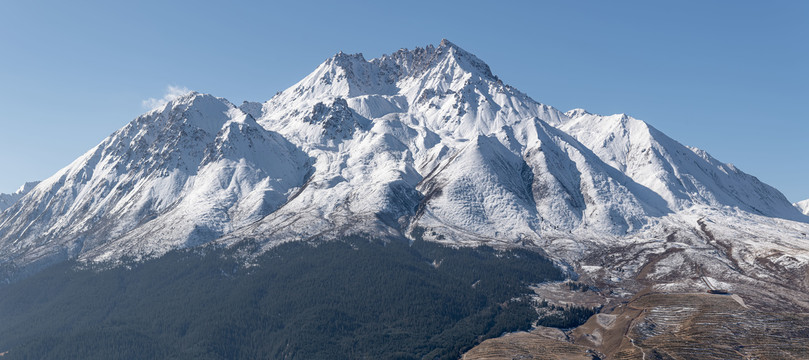 青海祁连牛心山