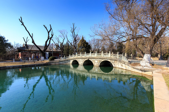 北京大學校園風光校友橋水池