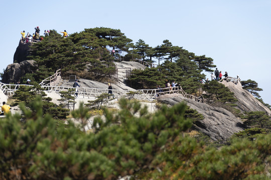 登黄山天下无山