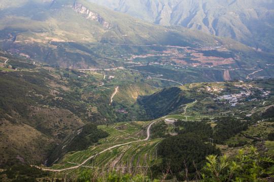 大渡河两岸