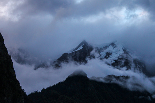 梅里雪山