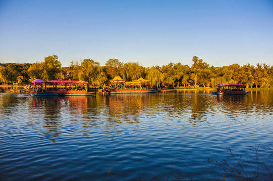 普陀宗乘之庙湖景