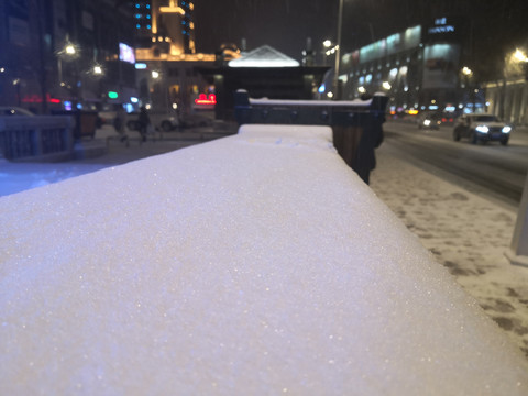 都市冰雪雪花夜景街景城市灯光