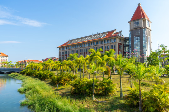 广西钦州北部湾大学教学楼风光