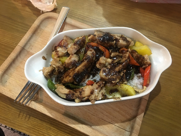 黑椒鸡扒饭