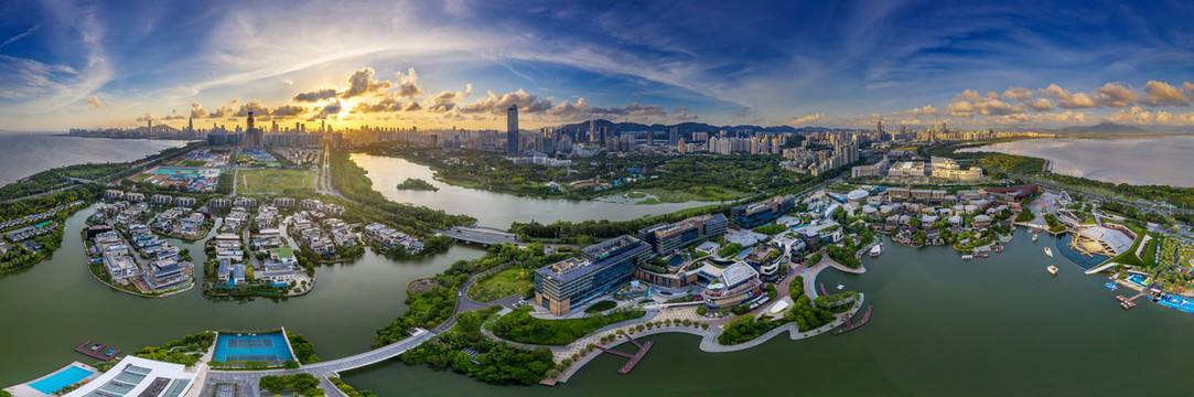 从深圳华侨城欢乐海岸看深圳全景