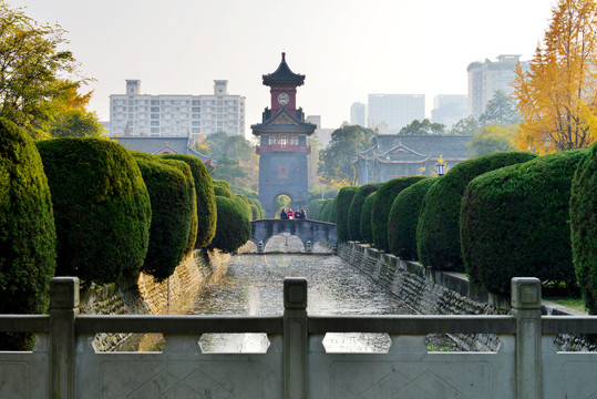 四川大学