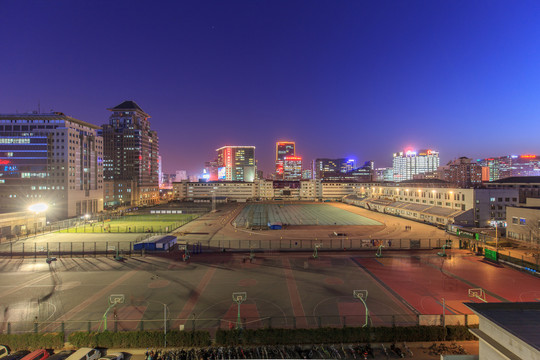 北京大学五四运动场体育场夜景
