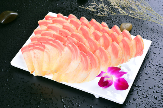 膠原肥牛
