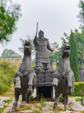 原山齐鲁古战场遗址战车雕塑