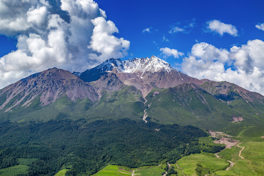 青海祁连牛心山