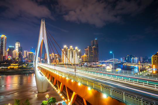 重庆城市建筑与东水门大桥夜景