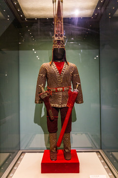 哈萨克斯坦金人服饰和武器
