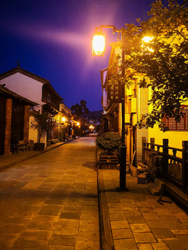 巍山古城街道夜景