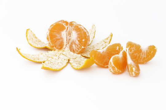 香甜的橘子桔子单色白色背景插图
