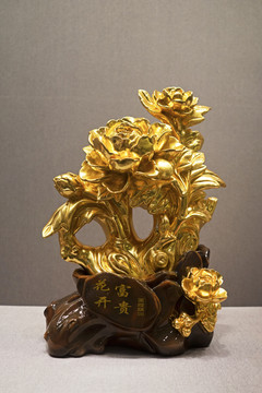 花开富贵黄金雕塑