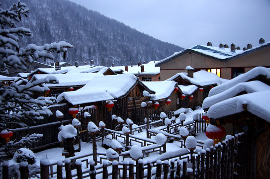 雪中木屋