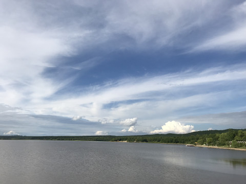 天空湖泊