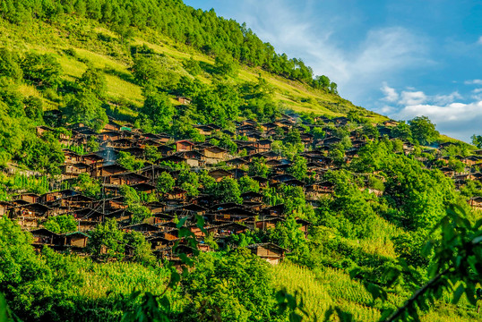 巴拉格宗景区巴拉村