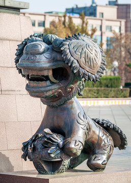潍坊风筝广场铜狮子雕塑
