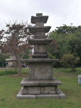 泉水寺三层石塔