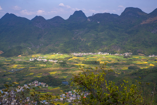 大地农田山峦