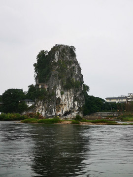 象鼻山